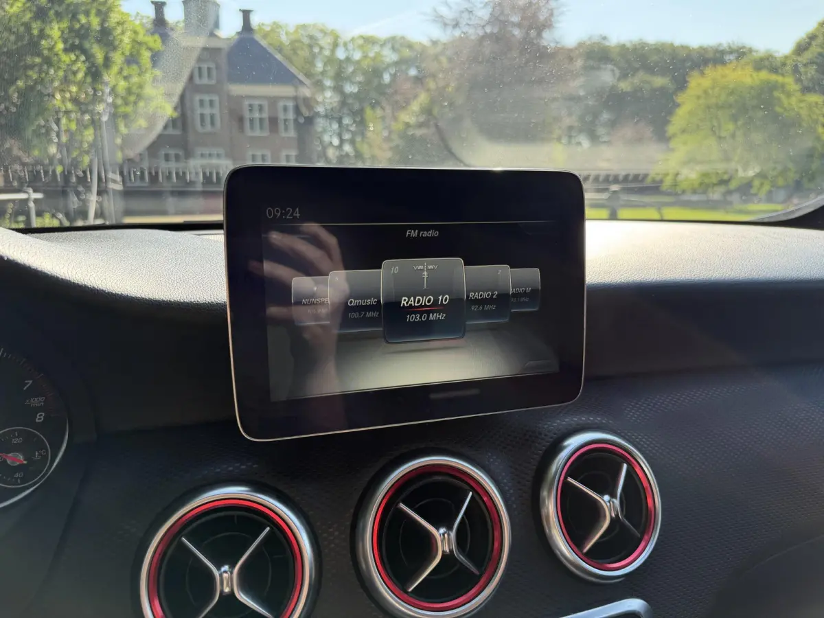 180 AMG-Line | Navi | Led | Cruise |