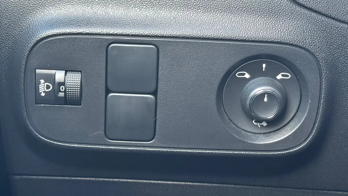 1.2 PURETECH 83PK C-SERIES / NAVI / CLIMA / LED / BLUETOOTH / CRUISECONTROL / 1E EIGENAAR / NIEUWSTAAT !!