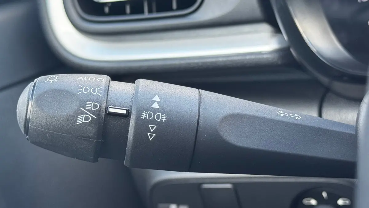 1.2 PURETECH 83PK C-SERIES / NAVI / CLIMA / LED / BLUETOOTH / CRUISECONTROL / 1E EIGENAAR / NIEUWSTAAT !!
