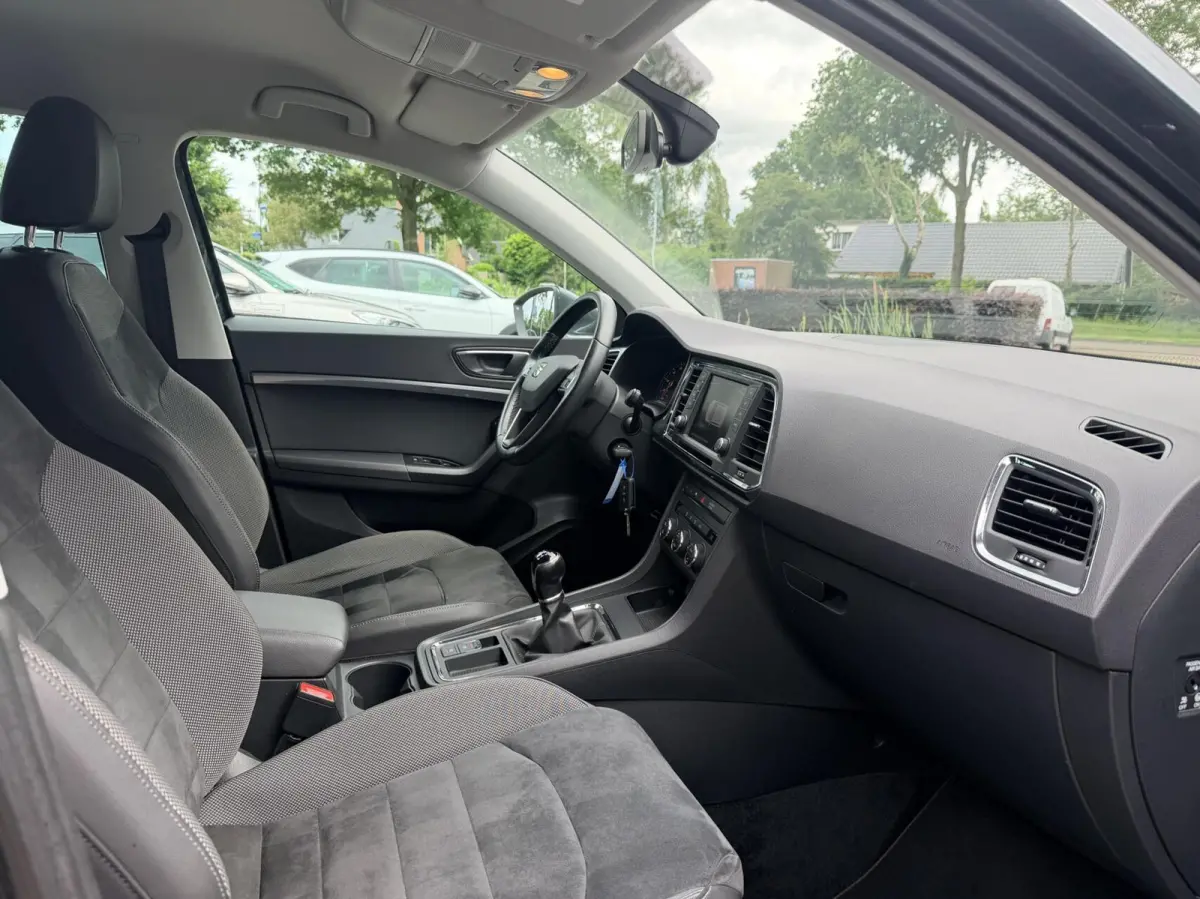 1.0 EcoTSI Limited Edition | Cruise | Clima | Camera | Led | Dealer Onderhouden