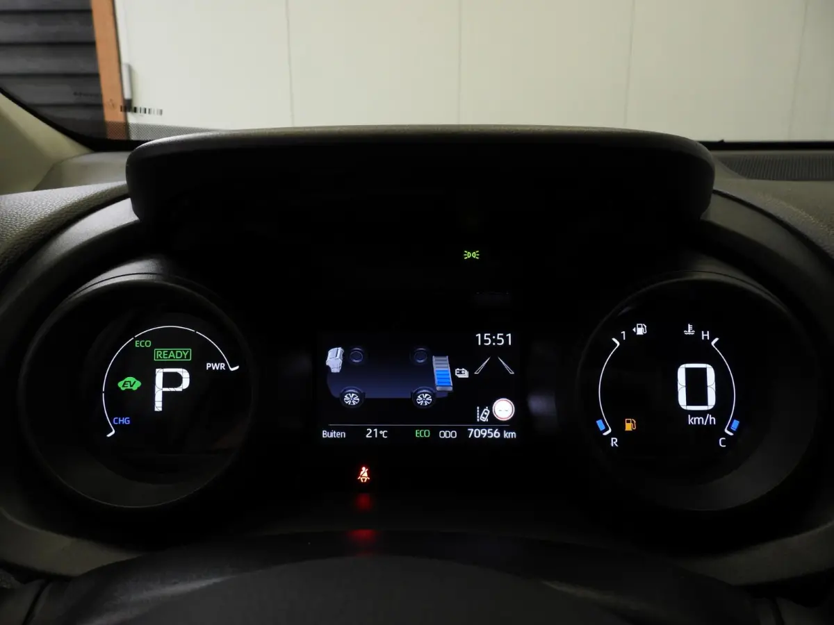 1.5 Hybrid Active NAVI-APP/CAMERA/CLIMA/ADAPT.CRUISE!