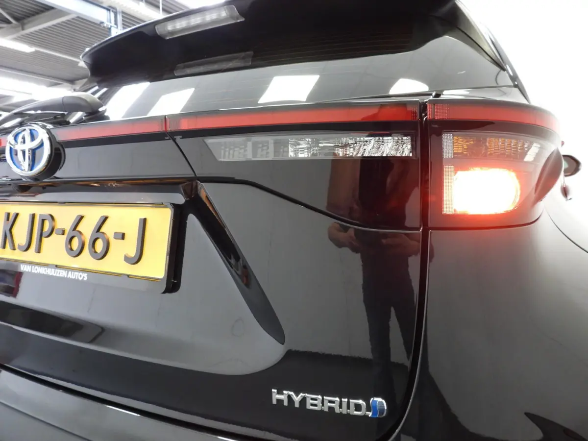 1.5 Hybrid Active NAVI-APP/CAMERA/CLIMA/ADAPT.CRUISE!