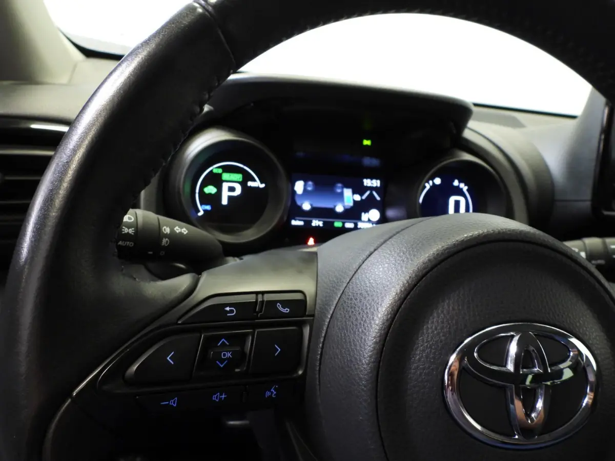 1.5 Hybrid Active NAVI-APP/CAMERA/CLIMA/ADAPT.CRUISE!