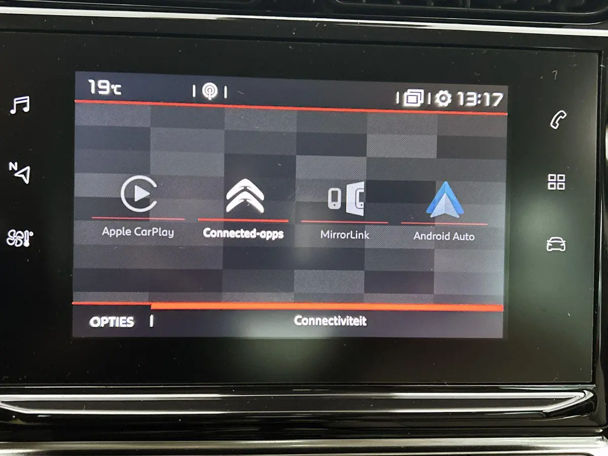 1.2 110pk S&S Shine Automaat | Navigatie | Climate Control | Cruise Control | Camera | 17"LMV | LED | Apple Carplay/Android Auto |