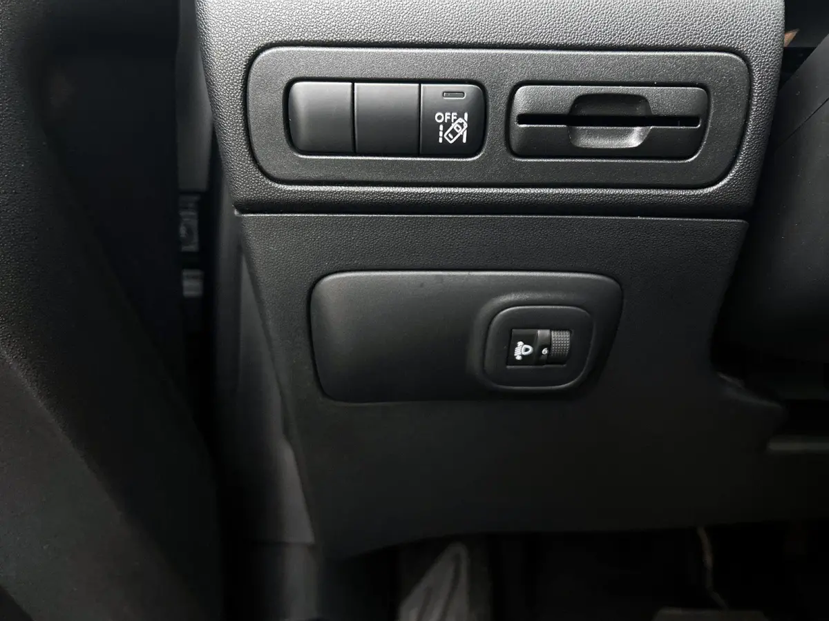 1.2 110pk S&S Shine Automaat | Navigatie | Climate Control | Cruise Control | Camera | 17"LMV | LED | Apple Carplay/Android Auto |
