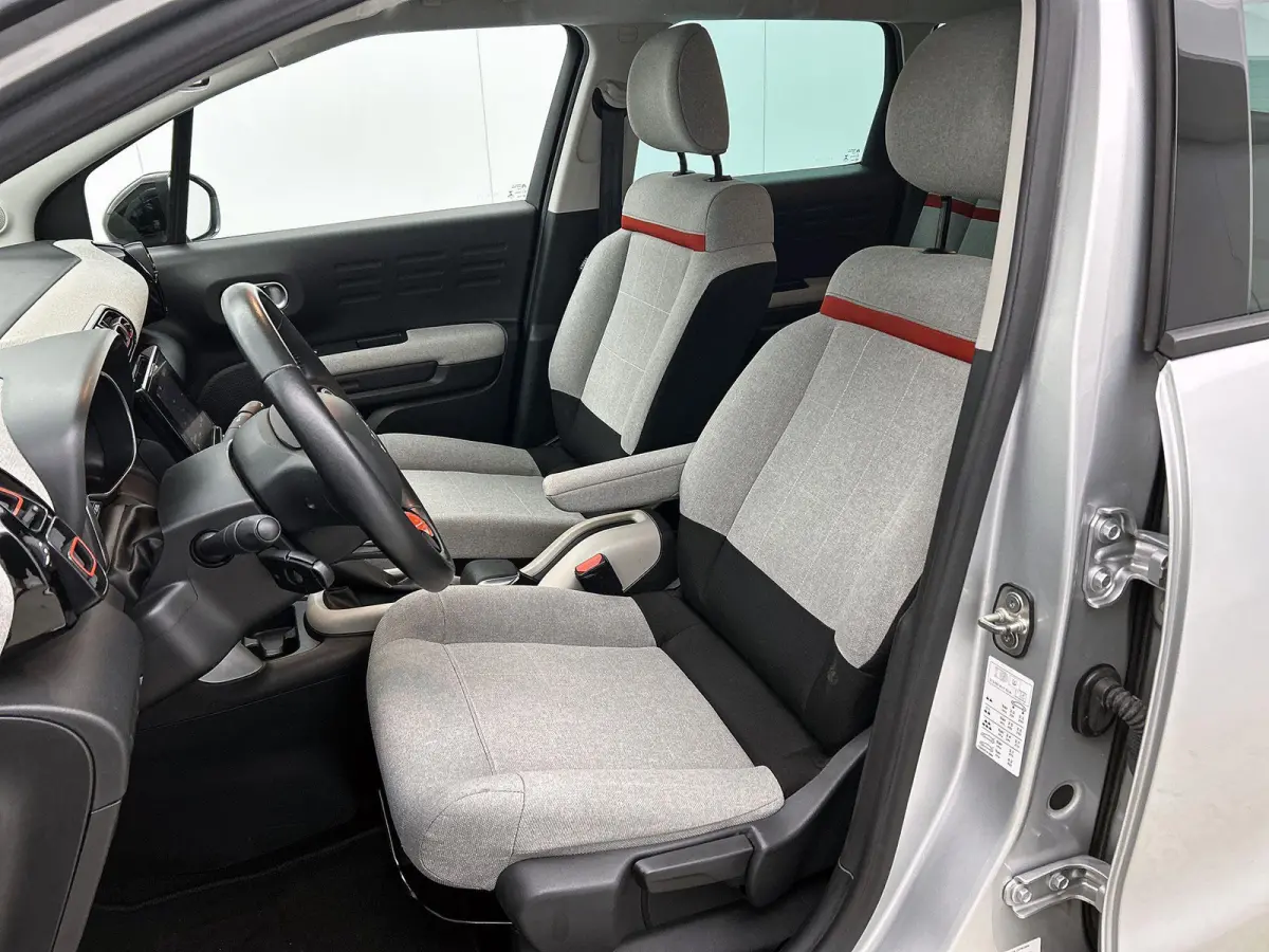 1.2 110pk S&S Shine Automaat | Navigatie | Climate Control | Cruise Control | Camera | 17"LMV | LED | Apple Carplay/Android Auto |