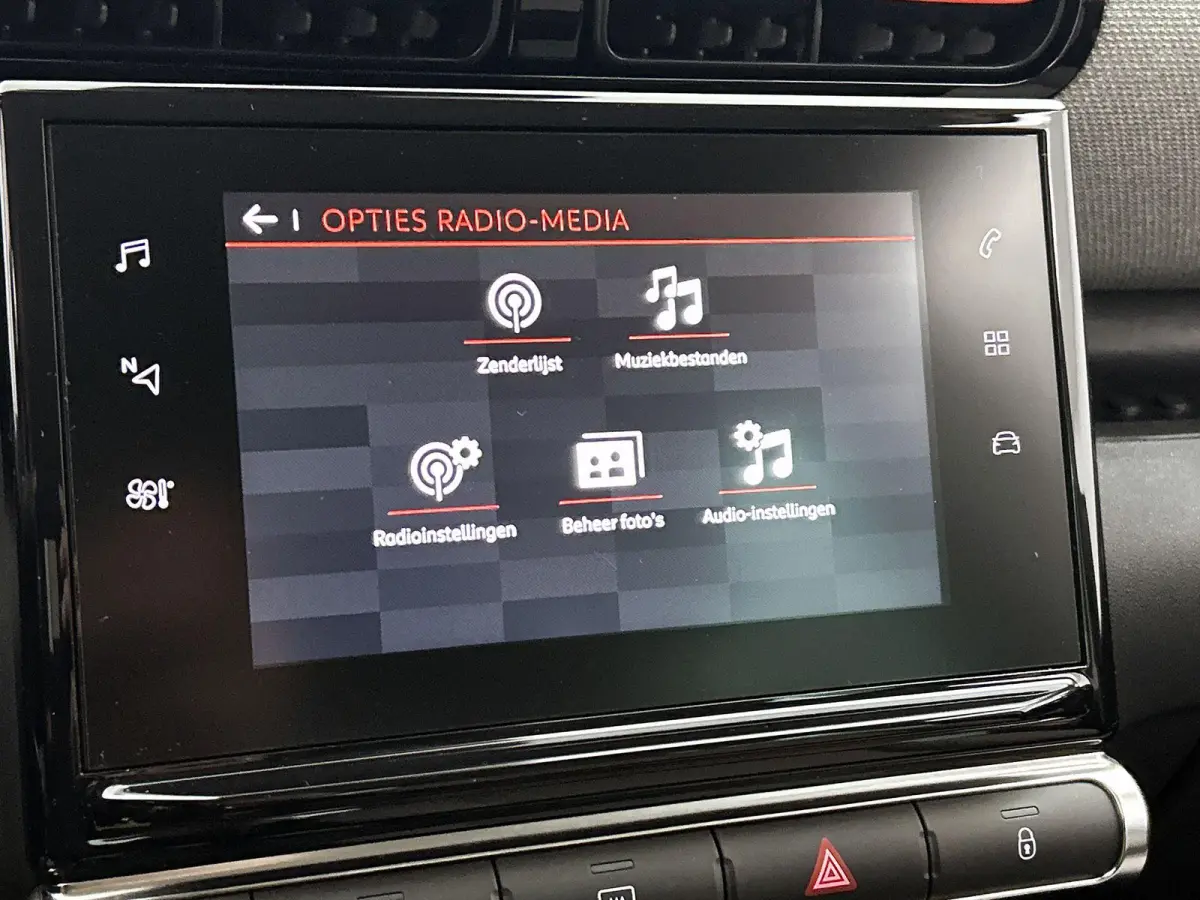 1.2 110pk S&S Shine Automaat | Navigatie | Climate Control | Cruise Control | Camera | 17"LMV | LED | Apple Carplay/Android Auto |