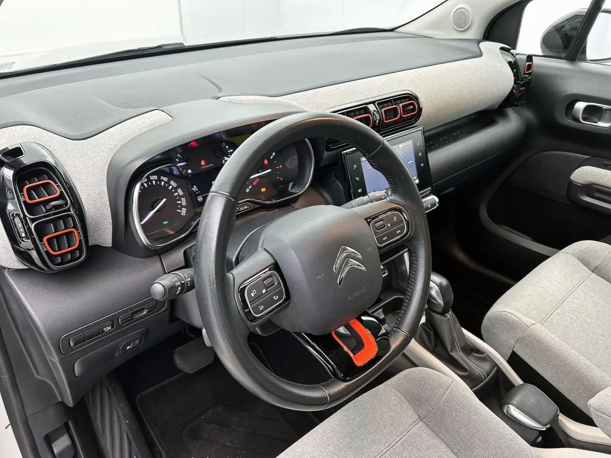 1.2 110pk S&S Shine Automaat | Navigatie | Climate Control | Cruise Control | Camera | 17"LMV | LED | Apple Carplay/Android Auto |
