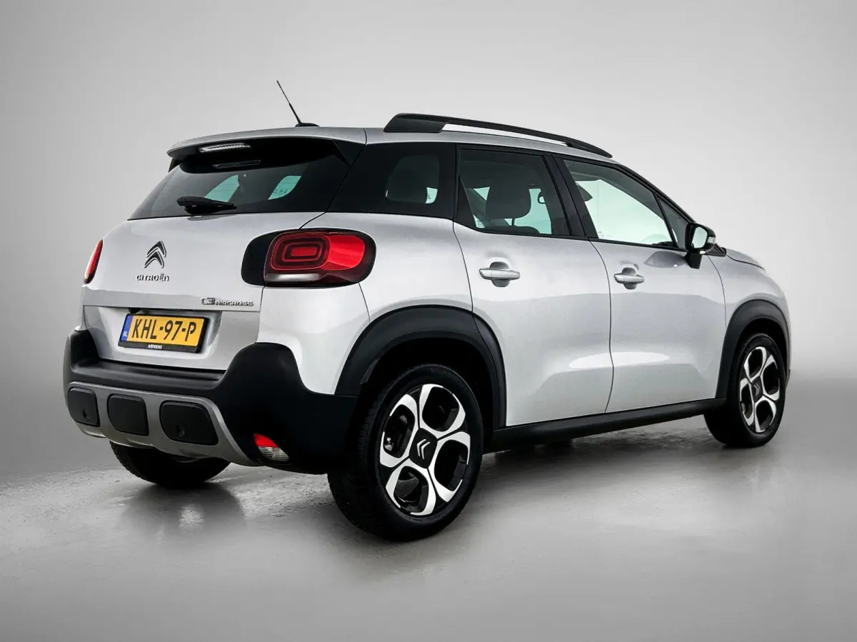 1.2 110pk S&S Shine Automaat | Navigatie | Climate Control | Cruise Control | Camera | 17"LMV | LED | Apple Carplay/Android Auto |
