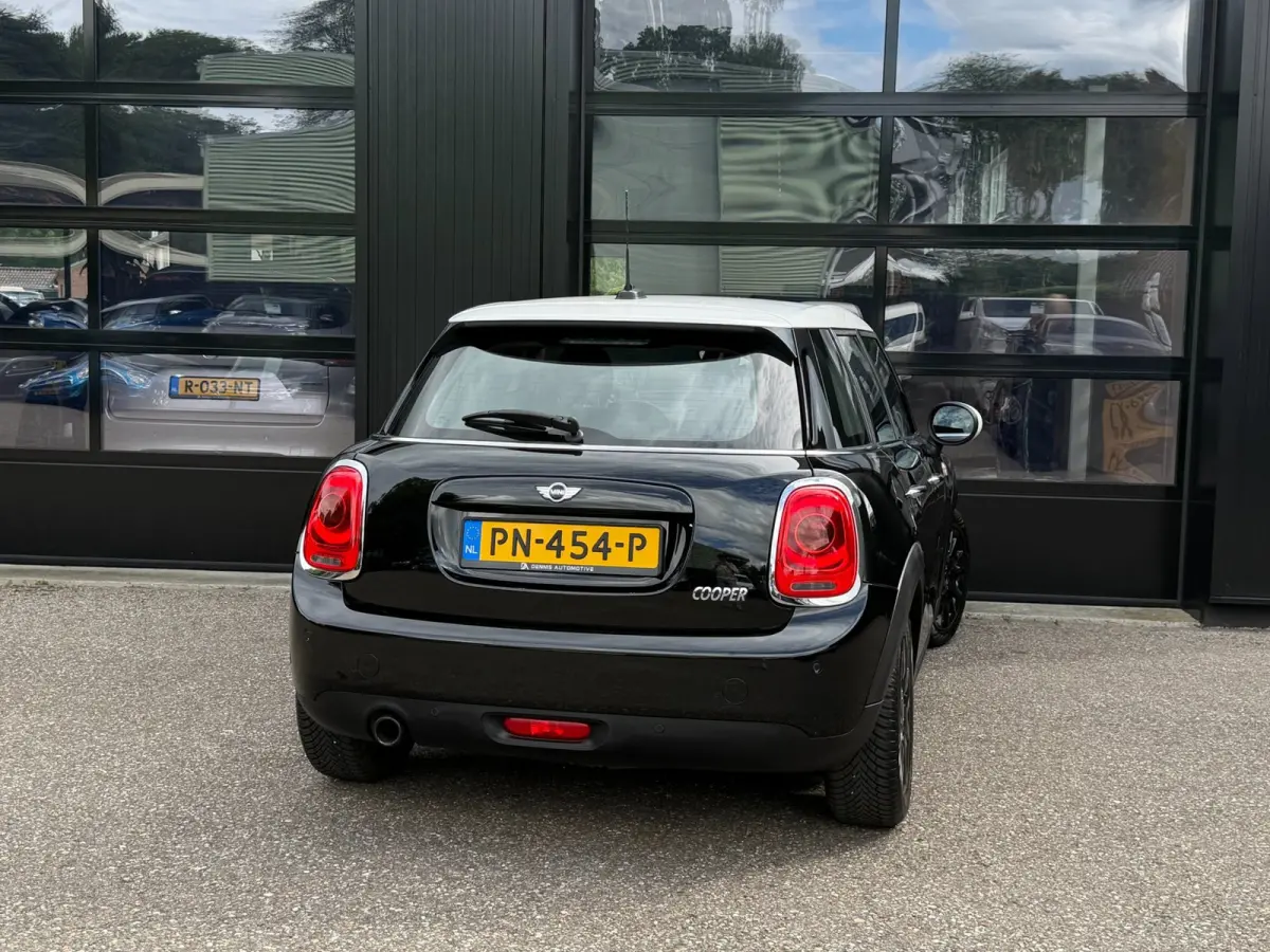 Mini 1.5 Chili Business Led Navi Aut.