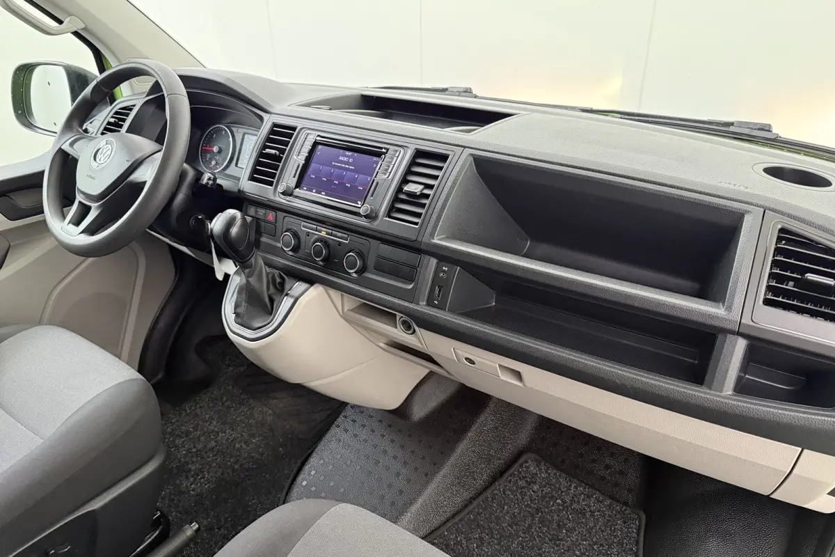 2.0 TDI 150 PK Aut. L2H1 Highline Carplay Navi Trekhaak