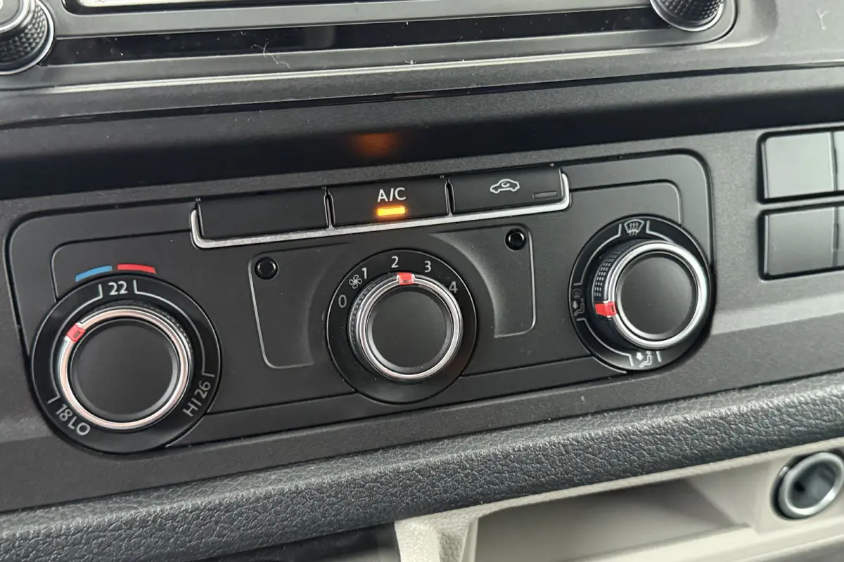 2.0 TDI 150 PK Aut. L2H1 Highline Carplay Navi Trekhaak
