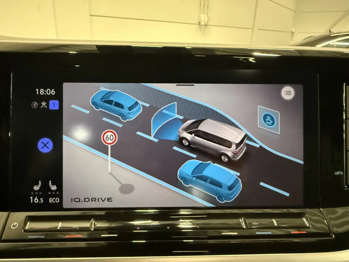 1.4 eHybrid Life 7p. PANO/IQ-LIGHT/19"/SOH 93%/CARPLAY/SFEER/ELECTR.SCHUIFDEUREN/ACC/KEYLESS/STOEL+STUURVERW/PRIVACY/ELECTR.A.KLEP/DEEP-BLACK METALLIC/VOLLEDIG VW DEALER HISTORIE