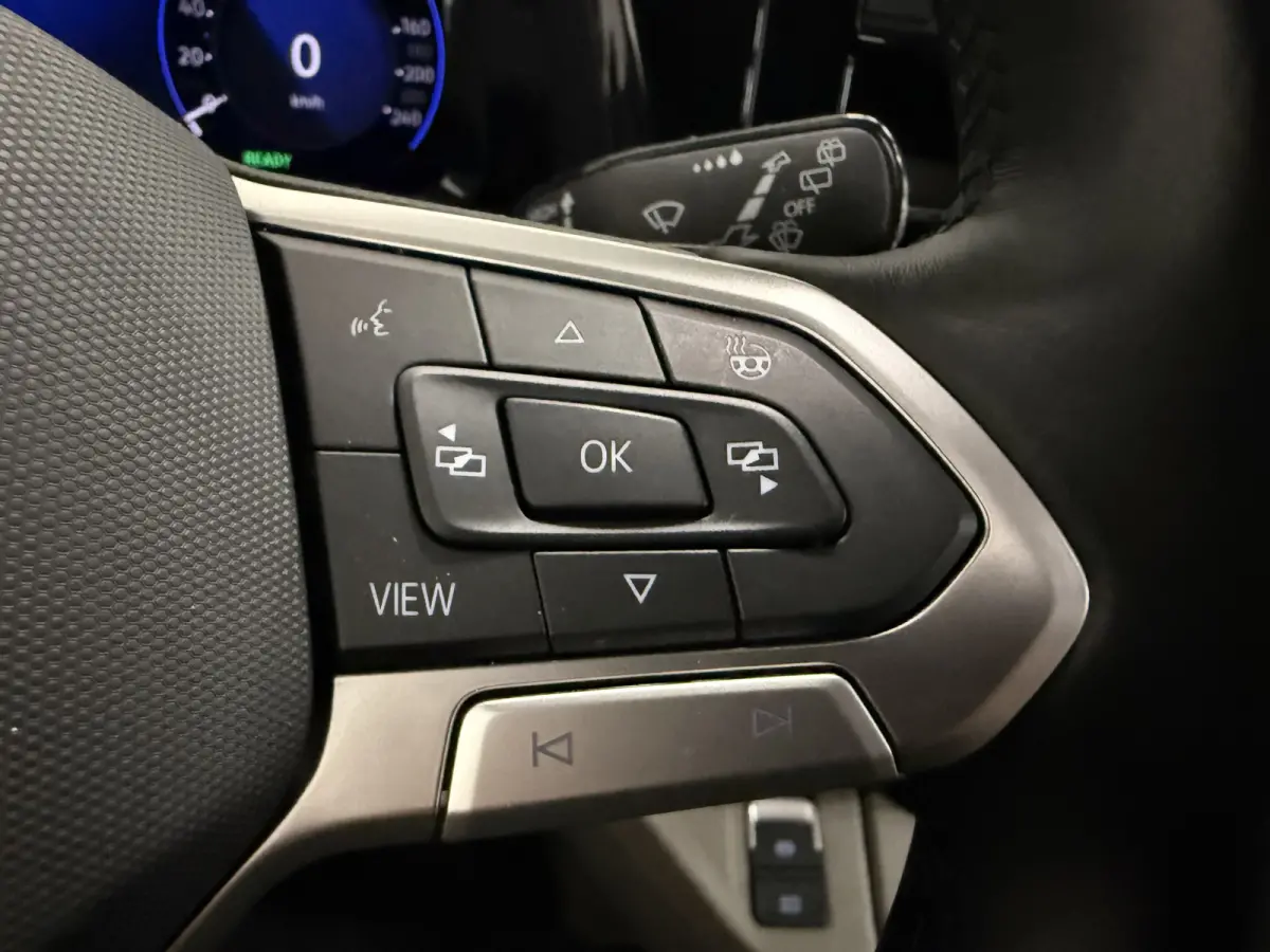 1.4 eHybrid Life 7p. PANO/IQ-LIGHT/19"/SOH 93%/CARPLAY/SFEER/ELECTR.SCHUIFDEUREN/ACC/KEYLESS/STOEL+STUURVERW/PRIVACY/ELECTR.A.KLEP/DEEP-BLACK METALLIC/VOLLEDIG VW DEALER HISTORIE