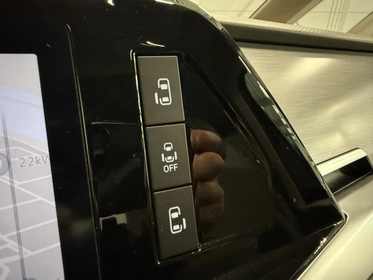 1.4 eHybrid Life 7p. PANO/IQ-LIGHT/19"/SOH 93%/CARPLAY/SFEER/ELECTR.SCHUIFDEUREN/ACC/KEYLESS/STOEL+STUURVERW/PRIVACY/ELECTR.A.KLEP/DEEP-BLACK METALLIC/VOLLEDIG VW DEALER HISTORIE