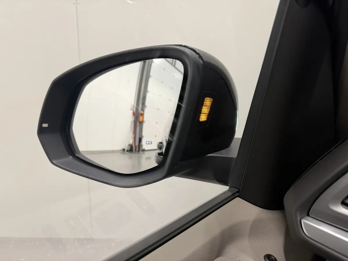 1.4 eHybrid Life 7p. PANO/IQ-LIGHT/19"/SOH 93%/CARPLAY/SFEER/ELECTR.SCHUIFDEUREN/ACC/KEYLESS/STOEL+STUURVERW/PRIVACY/ELECTR.A.KLEP/DEEP-BLACK METALLIC/VOLLEDIG VW DEALER HISTORIE