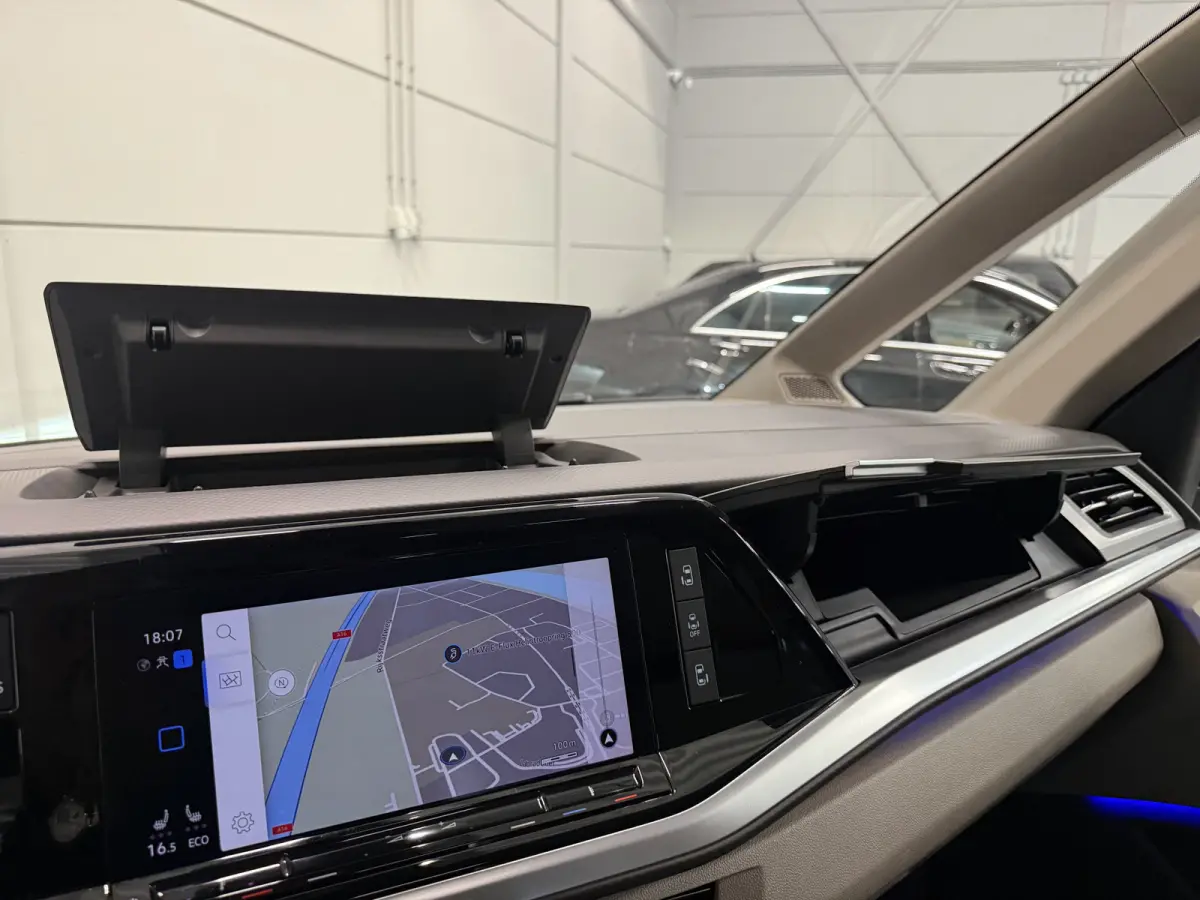 1.4 eHybrid Life 7p. PANO/IQ-LIGHT/19"/SOH 93%/CARPLAY/SFEER/ELECTR.SCHUIFDEUREN/ACC/KEYLESS/STOEL+STUURVERW/PRIVACY/ELECTR.A.KLEP/DEEP-BLACK METALLIC/VOLLEDIG VW DEALER HISTORIE