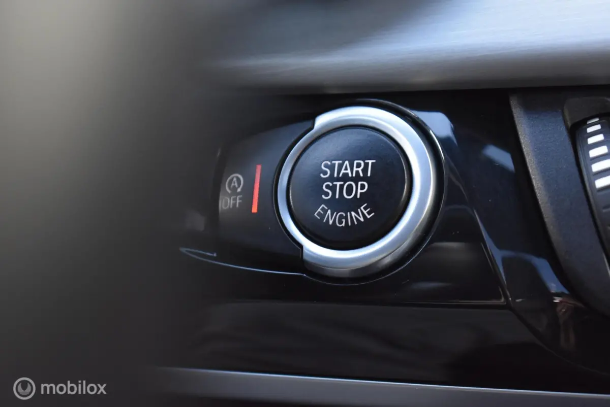 xDrive40d M-Sport Sapphirschwarz Pano Nappa 360° HUD Elek. trekhaak HiFi 20" LMV Etc.