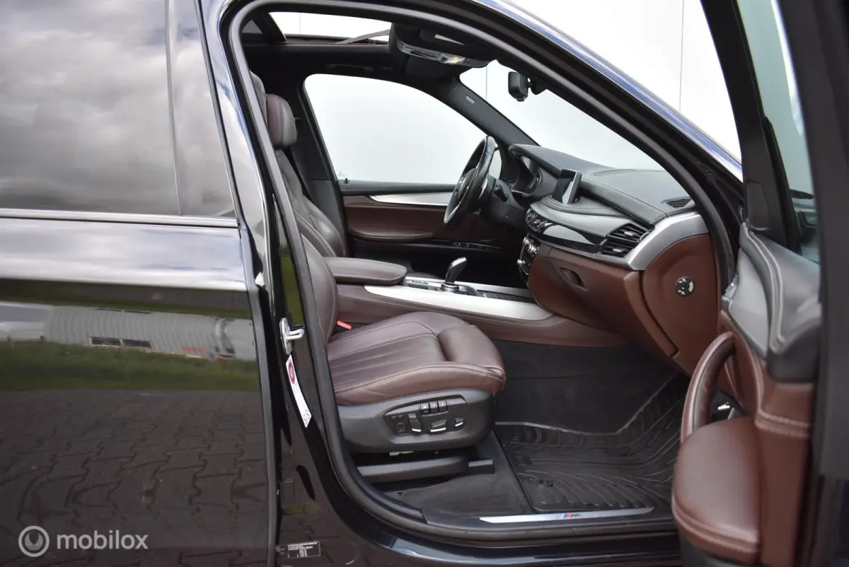 xDrive40d M-Sport Sapphirschwarz Pano Nappa 360° HUD Elek. trekhaak HiFi 20" LMV Etc.