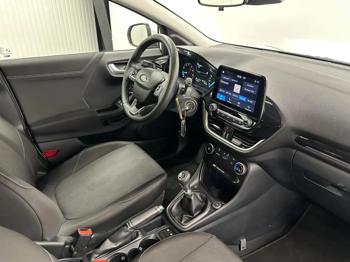 1.0 EcoBoost Connected NAVI CARPLAY CRUISE LM 50000 KM.