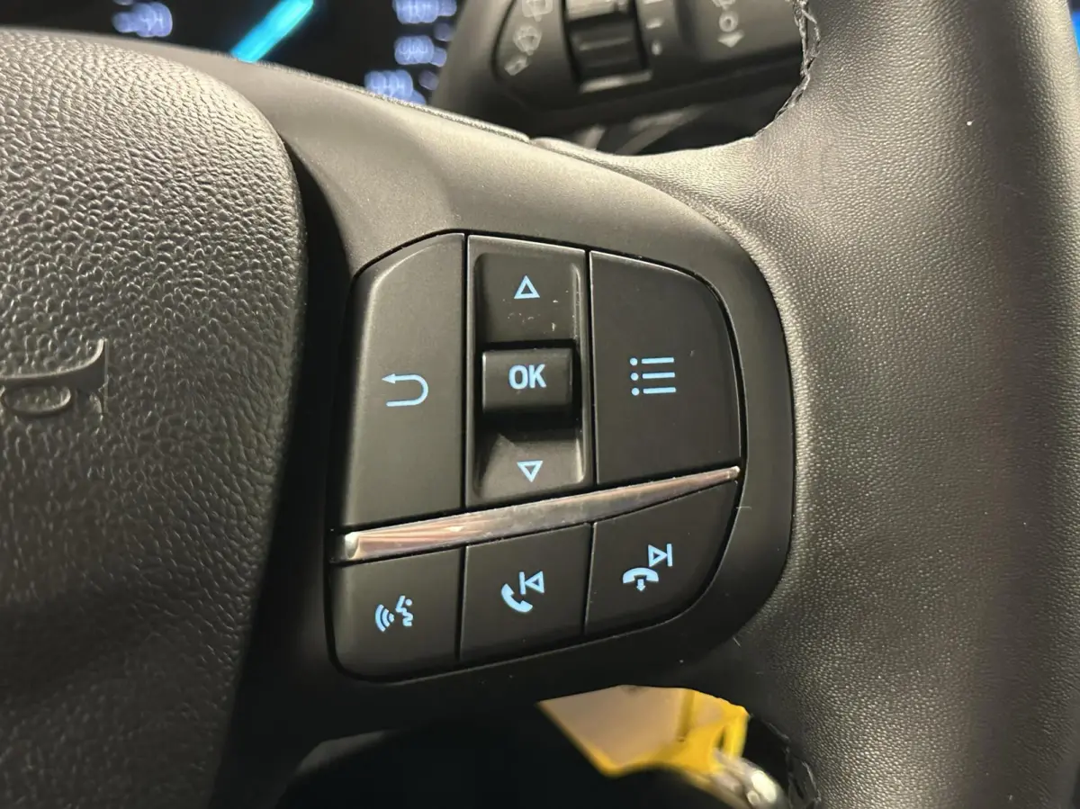 1.0 EcoBoost Connected NAVI CARPLAY CRUISE LM 50000 KM.