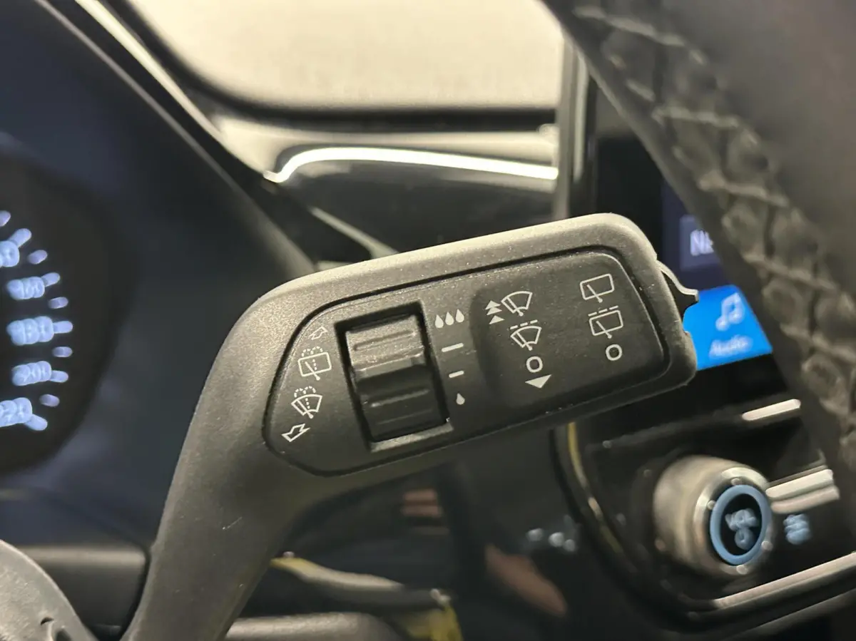 1.0 EcoBoost Connected NAVI CARPLAY CRUISE LM 50000 KM.
