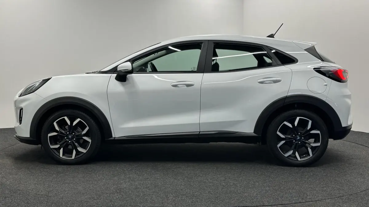 1.0 EcoBoost Connected NAVI CARPLAY CRUISE LM 50000 KM.