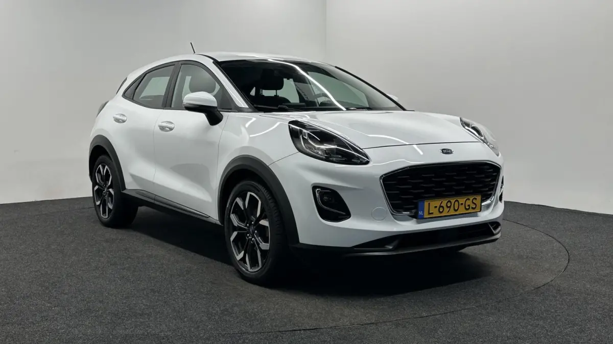 1.0 EcoBoost Connected NAVI CARPLAY CRUISE LM 50000 KM.