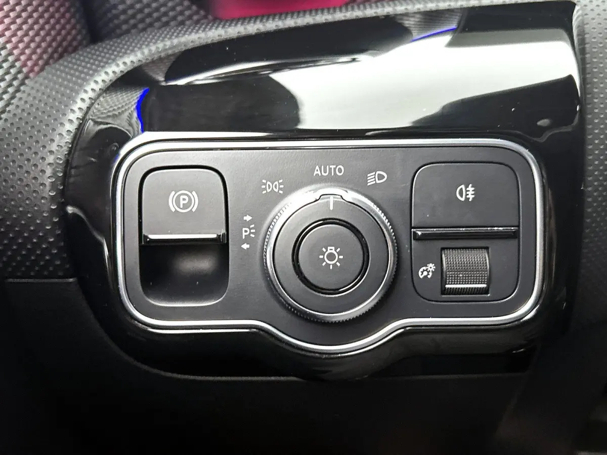 A 250 e Business Line | Climate Control | Sfeerverlichting | Stoelverwarming | Achteruitrijcamera | Parkeersensoren |
