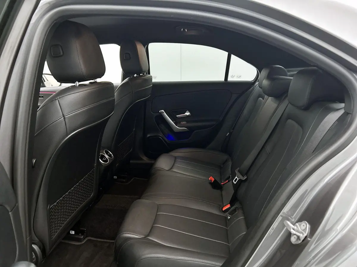 A 250 e Business Line | Climate Control | Sfeerverlichting | Stoelverwarming | Achteruitrijcamera | Parkeersensoren |