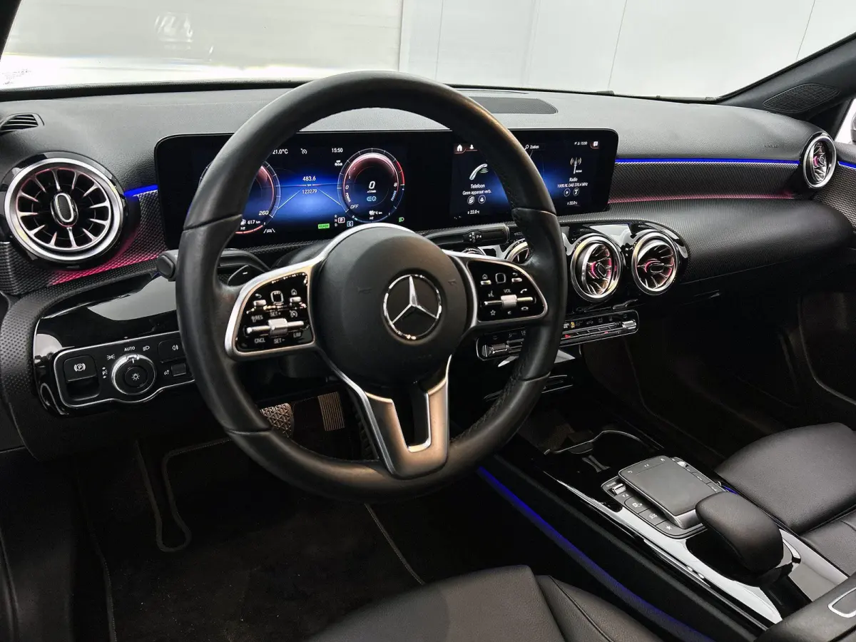 A 250 e Business Line | Climate Control | Sfeerverlichting | Stoelverwarming | Achteruitrijcamera | Parkeersensoren |