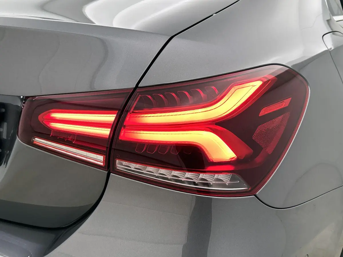 A 250 e Business Line | Climate Control | Sfeerverlichting | Stoelverwarming | Achteruitrijcamera | Parkeersensoren |