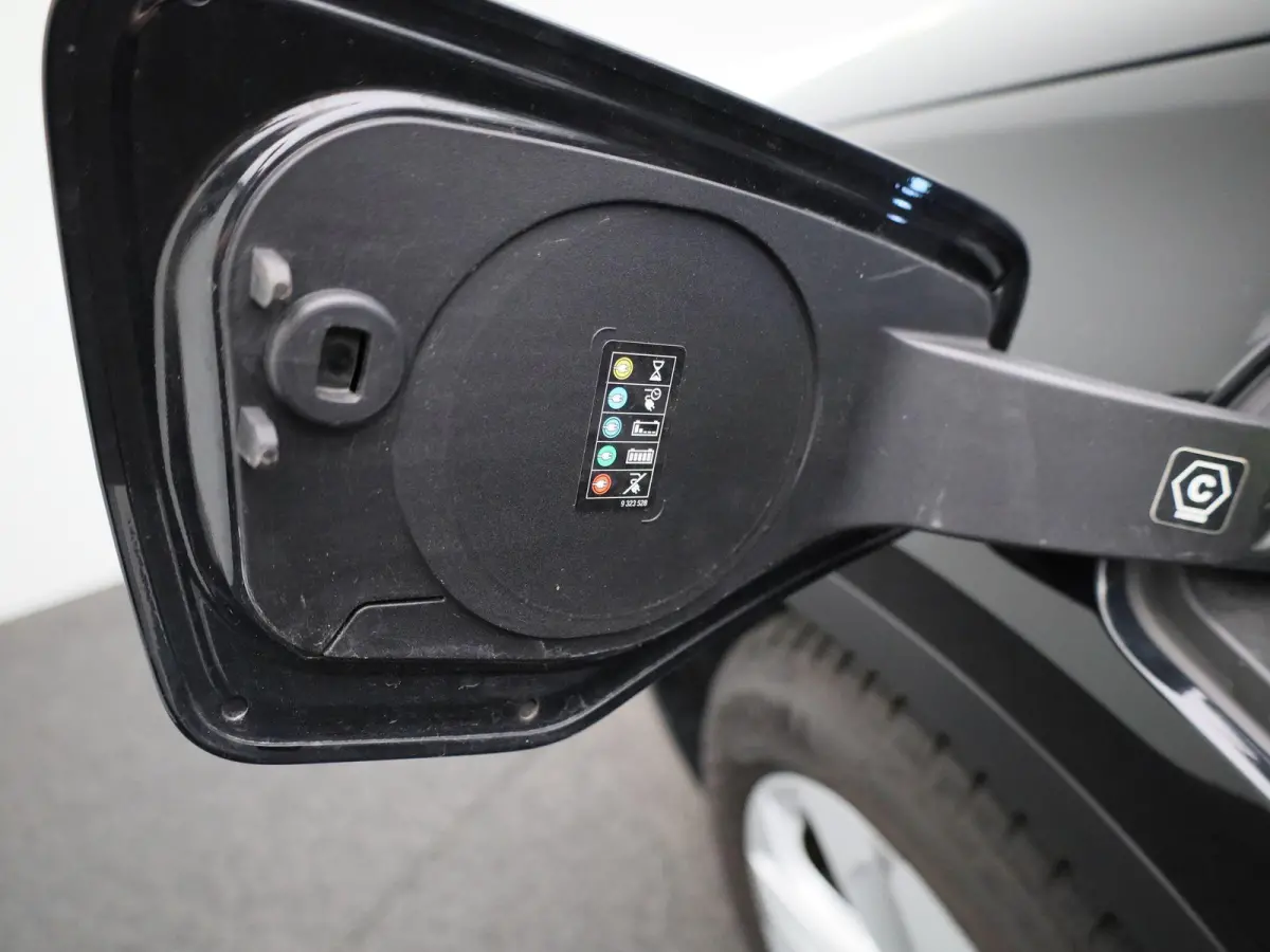 xDrive25e | Automaat | Head-up Display | Achteruitrijcamera | Parkeersensoren |