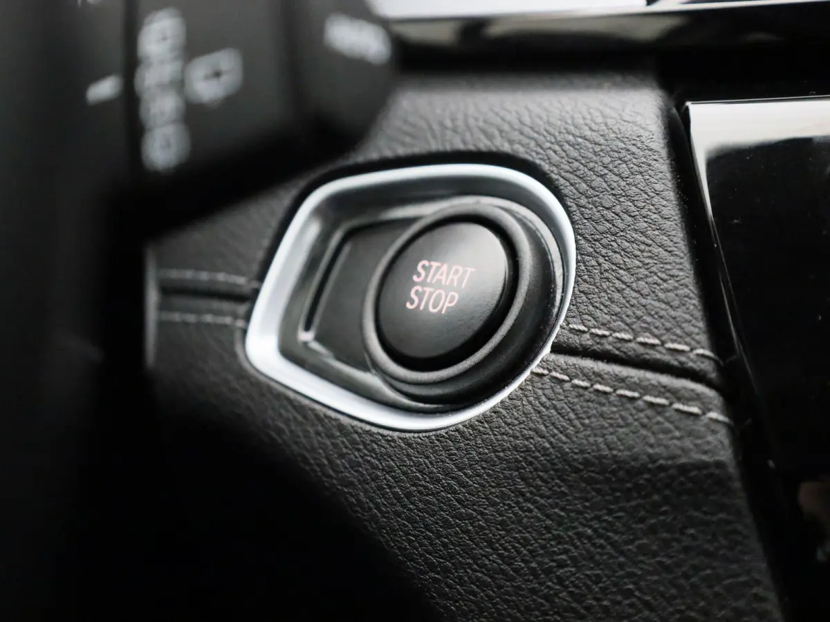 xDrive25e | Automaat | Head-up Display | Achteruitrijcamera | Parkeersensoren |