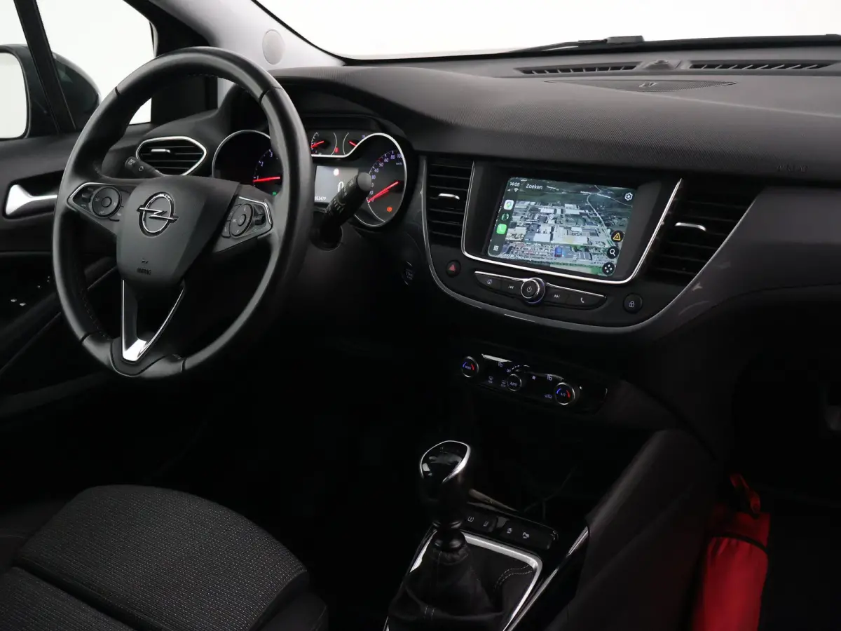 1.2 TURBO + TREKHAAK | CAMERA | DAB+ | APPLE CARPLAY | PRIVACY GLASS | LED