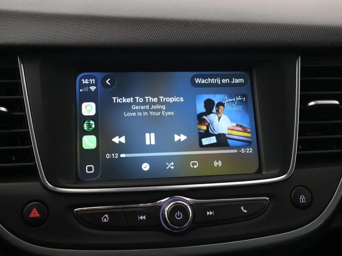 1.2 TURBO + TREKHAAK | CAMERA | DAB+ | APPLE CARPLAY | PRIVACY GLASS | LED