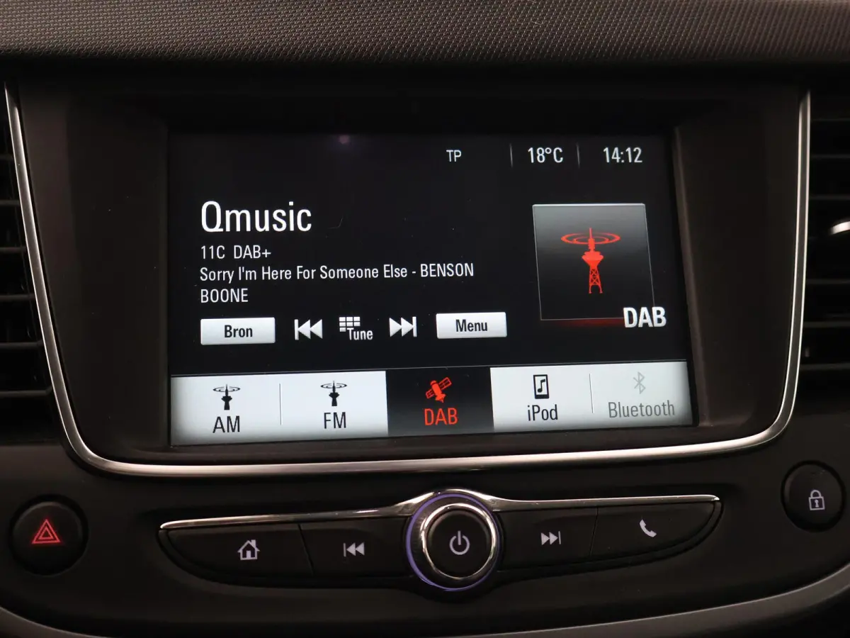 1.2 TURBO + TREKHAAK | CAMERA | DAB+ | APPLE CARPLAY | PRIVACY GLASS | LED