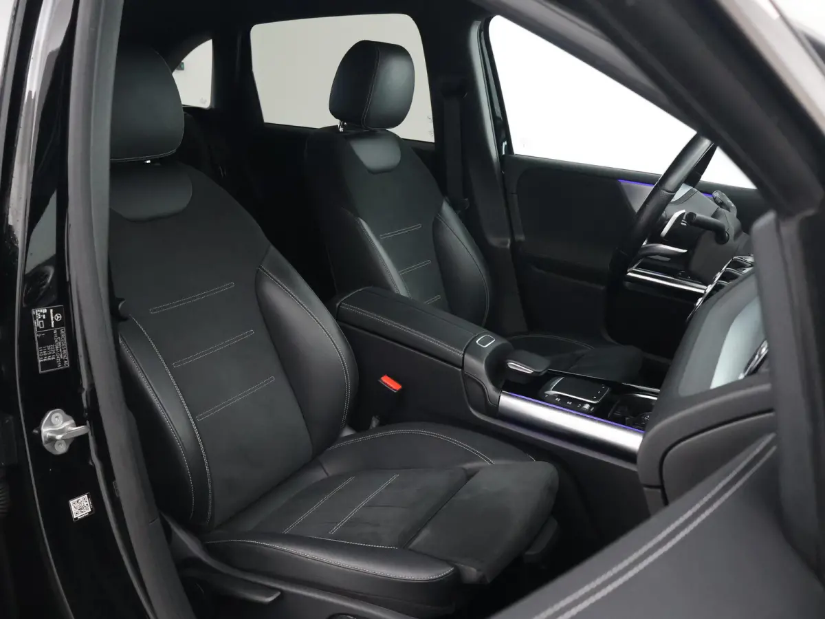 250e 218 PK AMG NIGHT + SFEERVERLICHTING | CAMERA | 18 INCH | STOELVERWARMING