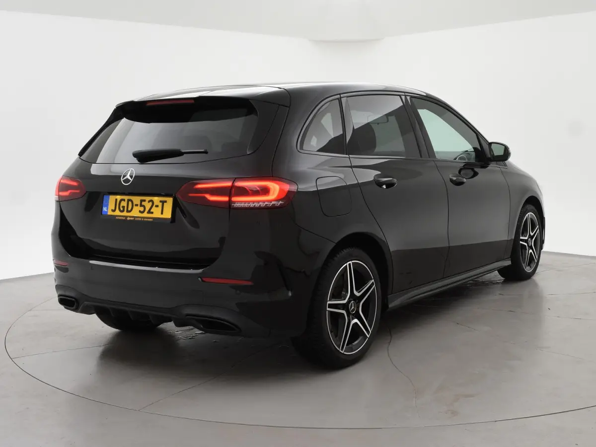 250e 218 PK AMG NIGHT + SFEERVERLICHTING | CAMERA | 18 INCH | STOELVERWARMING