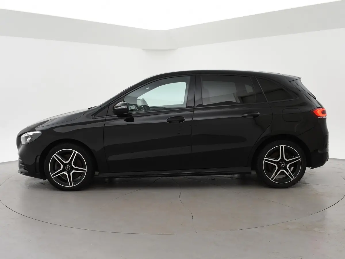 250e 218 PK AMG NIGHT + SFEERVERLICHTING | CAMERA | 18 INCH | STOELVERWARMING