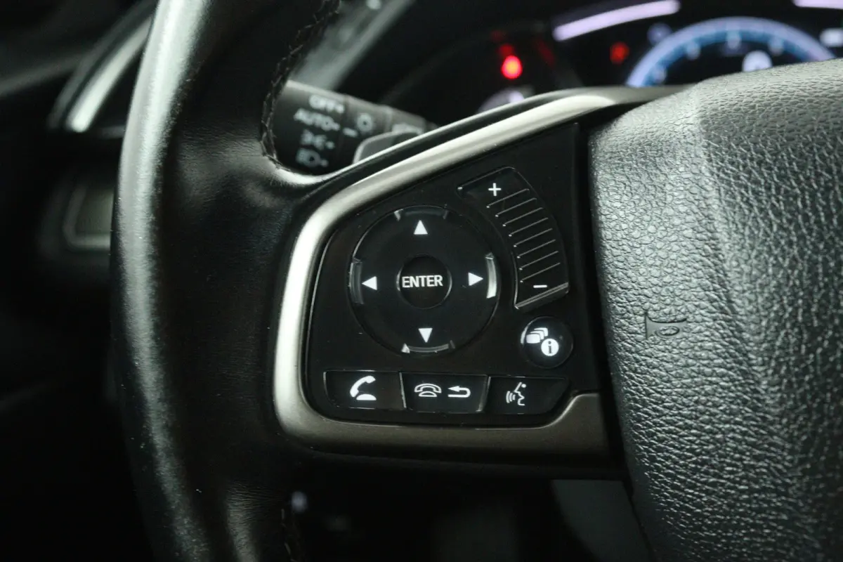 1.0 i-VTEC Elegance (TREKHAAK, DIGITALE COCKPIT, CAMERA, STOELVERWARMING, CRUISE ADAPTIEF, PARKEERSENSOREN)