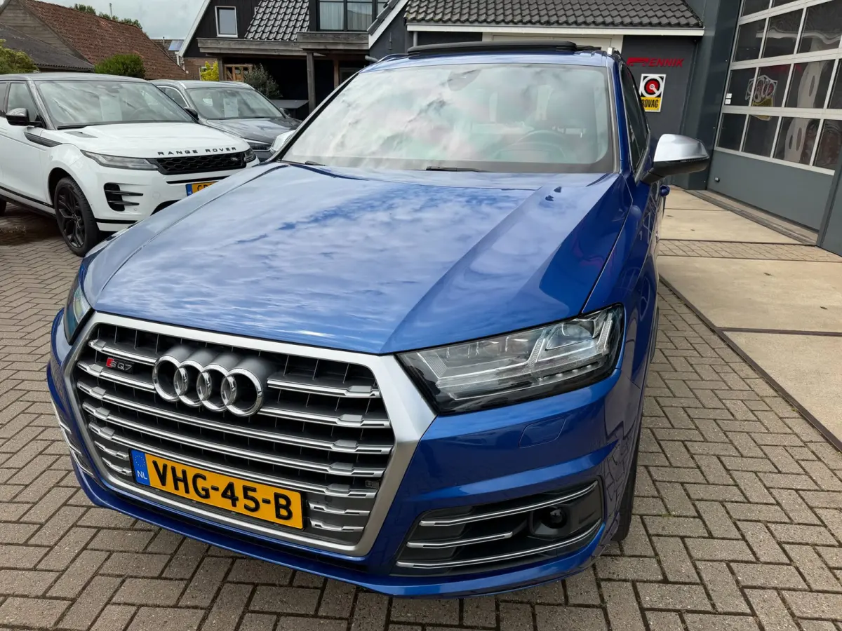 SQ7 4.0 TDI SQ7 quattro / Pano / Night Vision / AWS / Head Up / Alcantara / Grijs kenteken .