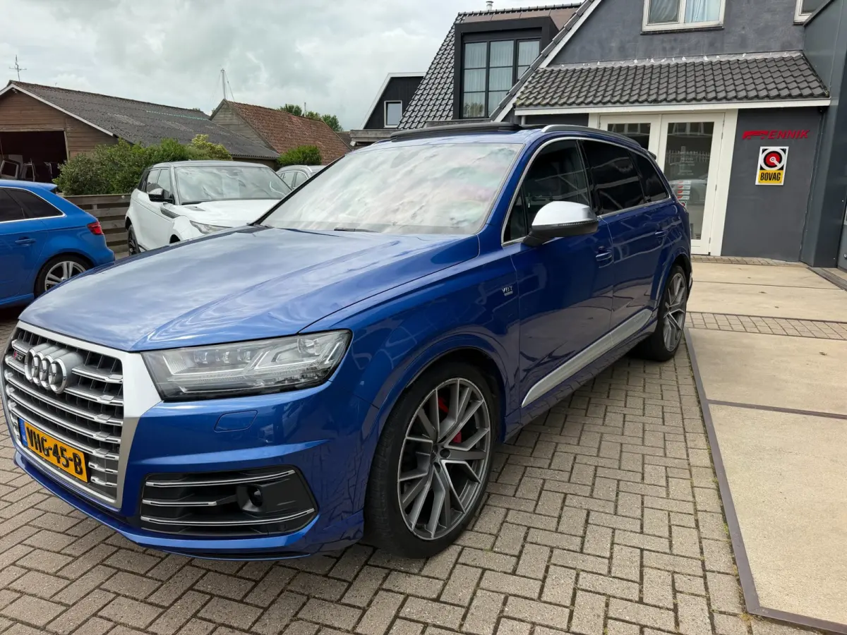 SQ7 4.0 TDI SQ7 quattro / Pano / Night Vision / AWS / Head Up / Alcantara / Grijs kenteken .