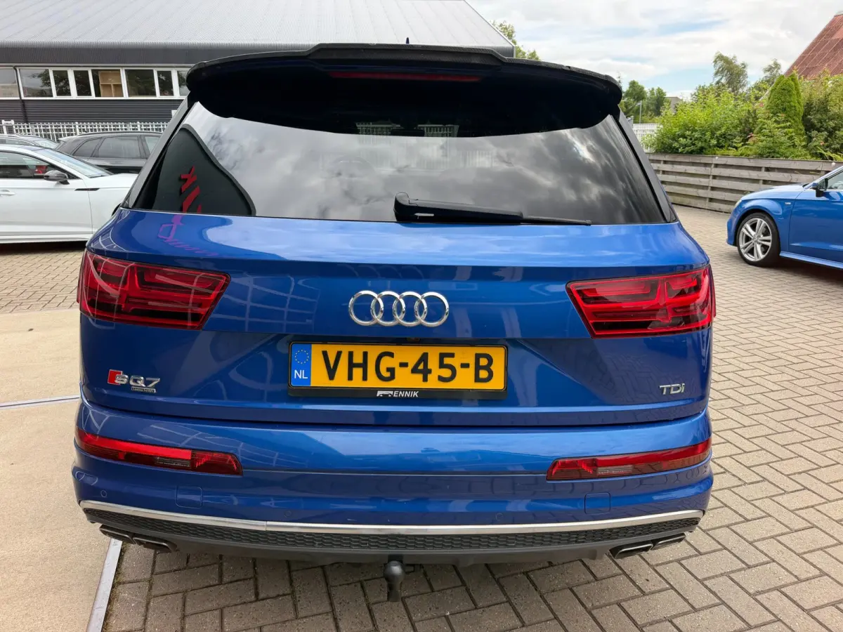 SQ7 4.0 TDI SQ7 quattro / Pano / Night Vision / AWS / Head Up / Alcantara / Grijs kenteken .