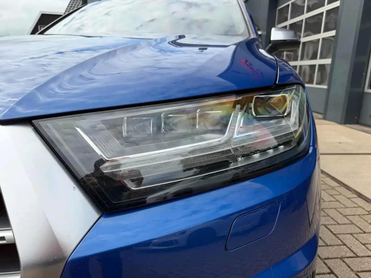 SQ7 4.0 TDI SQ7 quattro / Pano / Night Vision / AWS / Head Up / Alcantara / Grijs kenteken .