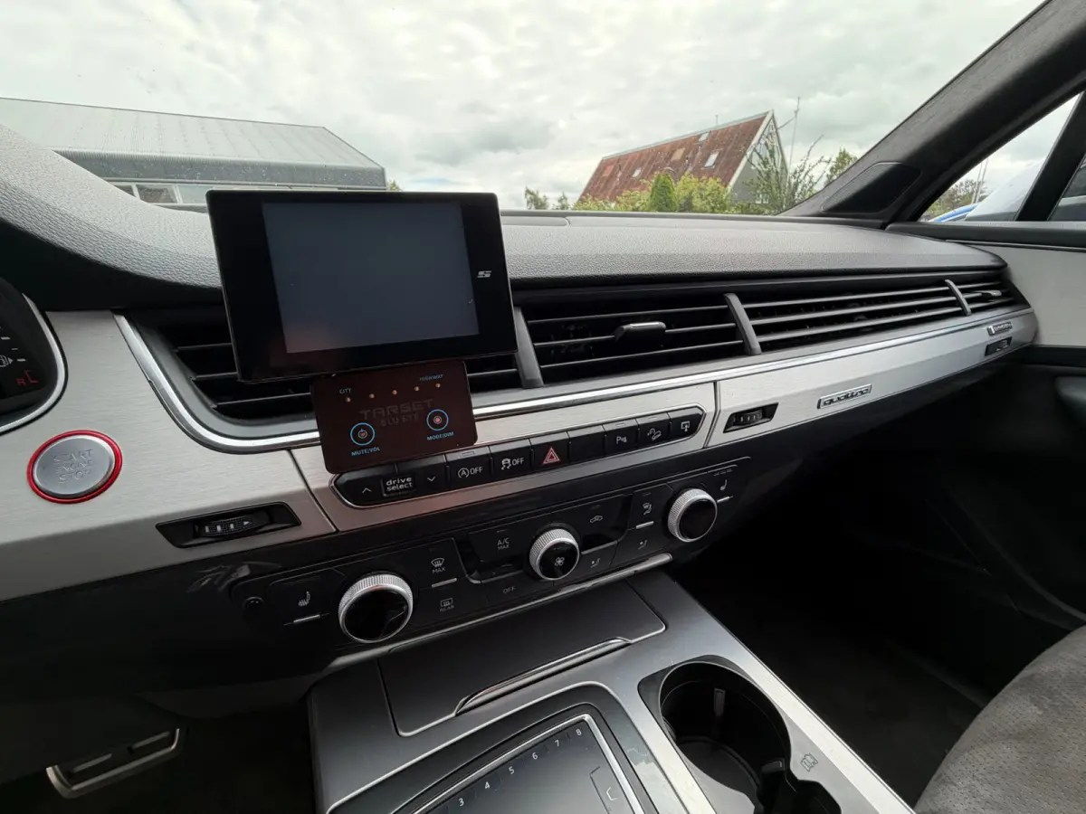 SQ7 4.0 TDI SQ7 quattro / Pano / Night Vision / AWS / Head Up / Alcantara / Grijs kenteken .