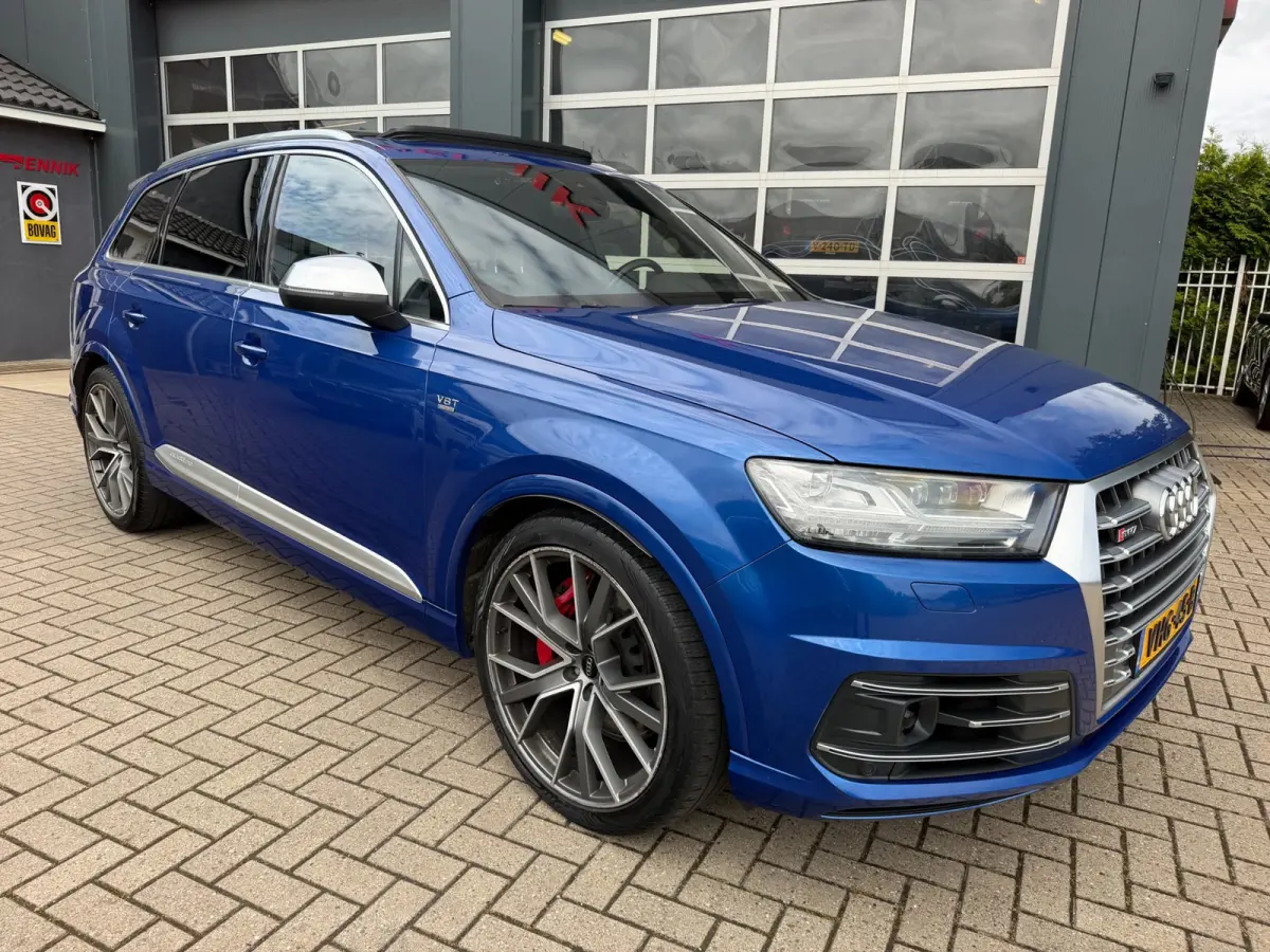 SQ7 4.0 TDI SQ7 quattro / Pano / Night Vision / AWS / Head Up / Alcantara / Grijs kenteken .