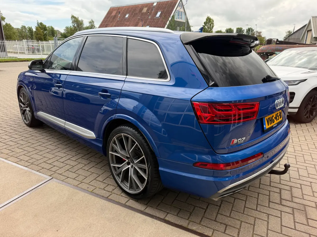 SQ7 4.0 TDI SQ7 quattro / Pano / Night Vision / AWS / Head Up / Alcantara / Grijs kenteken .