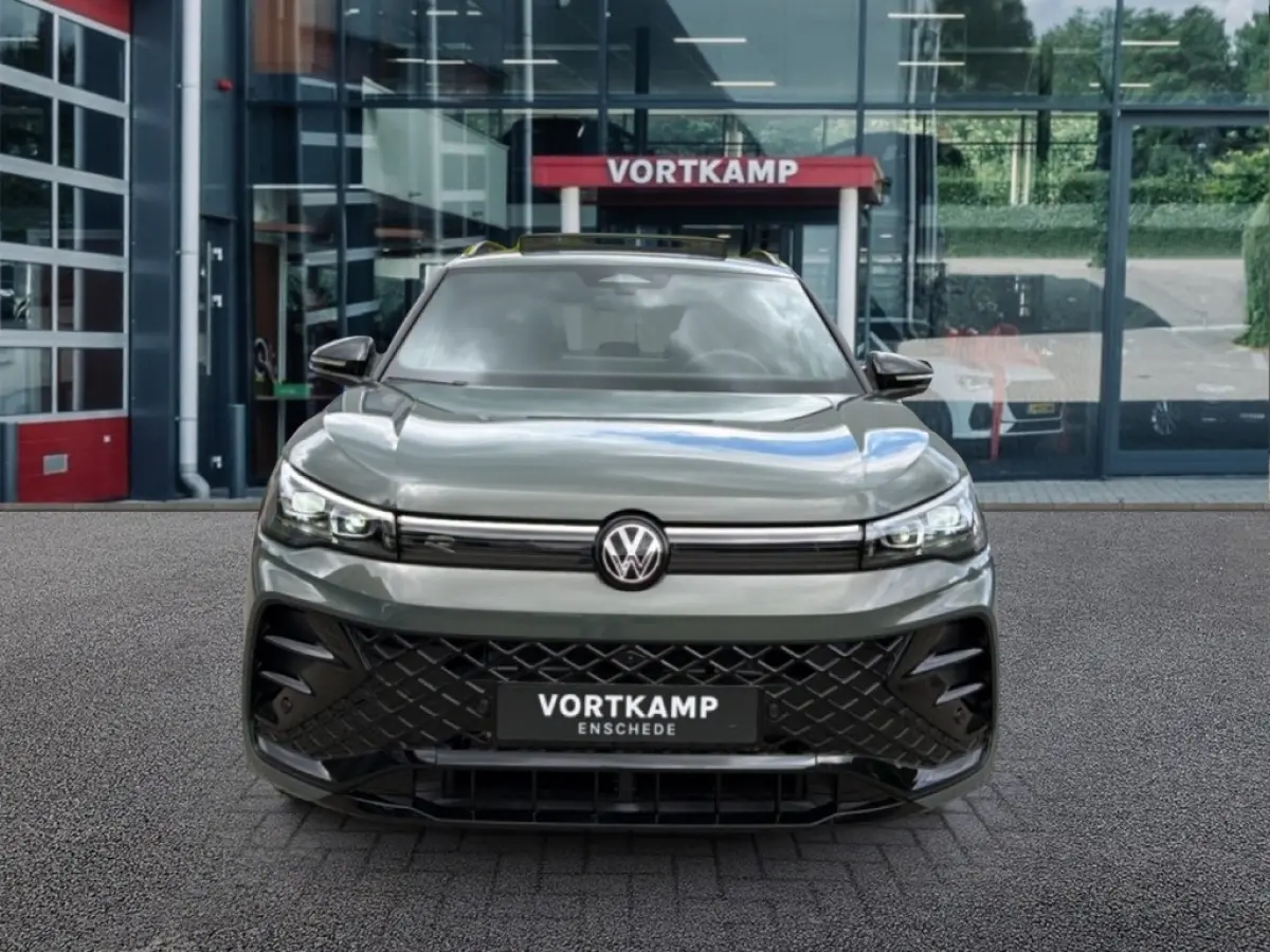 1.5 TSI e HYBRID R-LINE 272 PK LEDER/PANO-DAK/TREKHAAK/H&K/360CAMERA