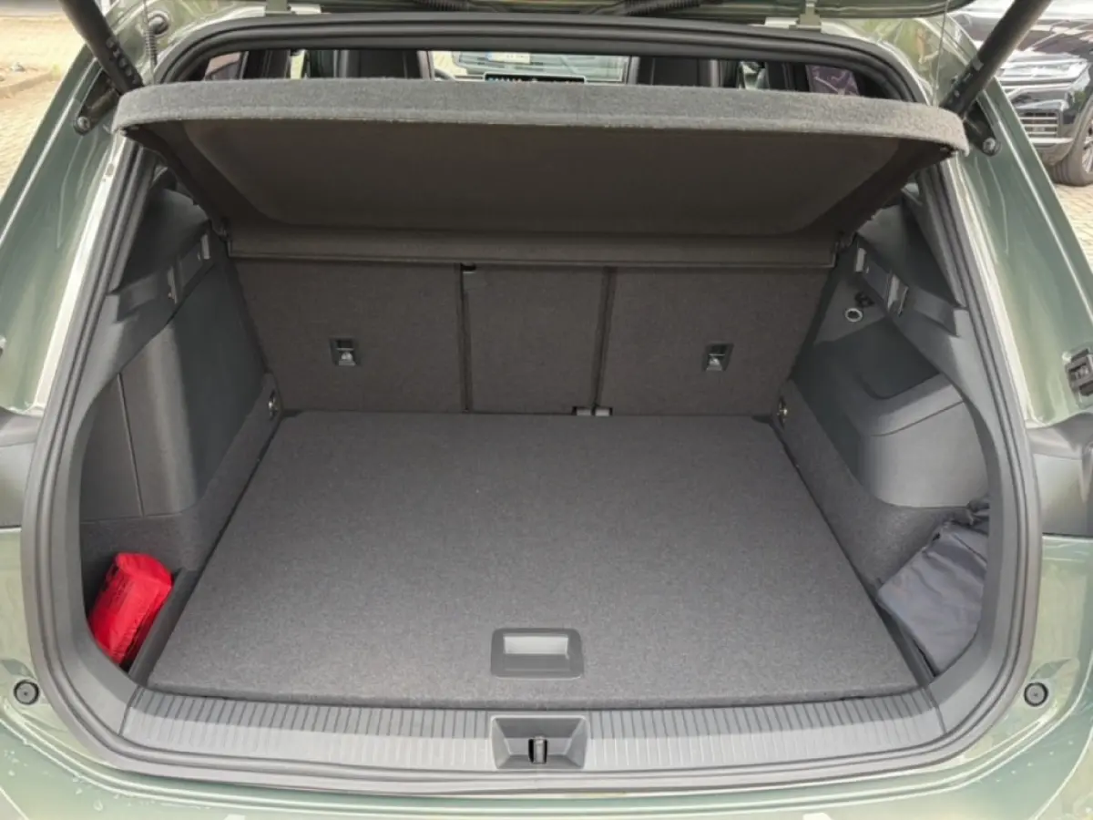 1.5 TSI e HYBRID R-LINE 272 PK LEDER/PANO-DAK/TREKHAAK/H&K/360CAMERA